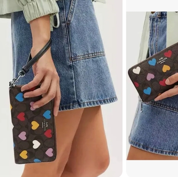 Coach - Picture 6 of 7